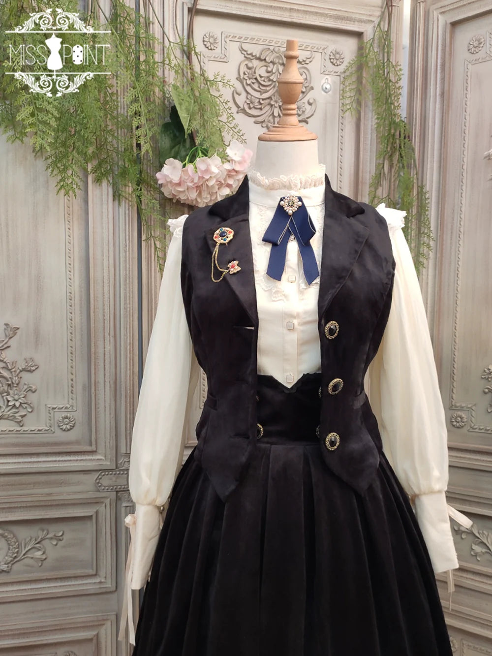 Miss Point - Rose Doll - Retro Lolita Vest Velvet Lolita Waistcoat