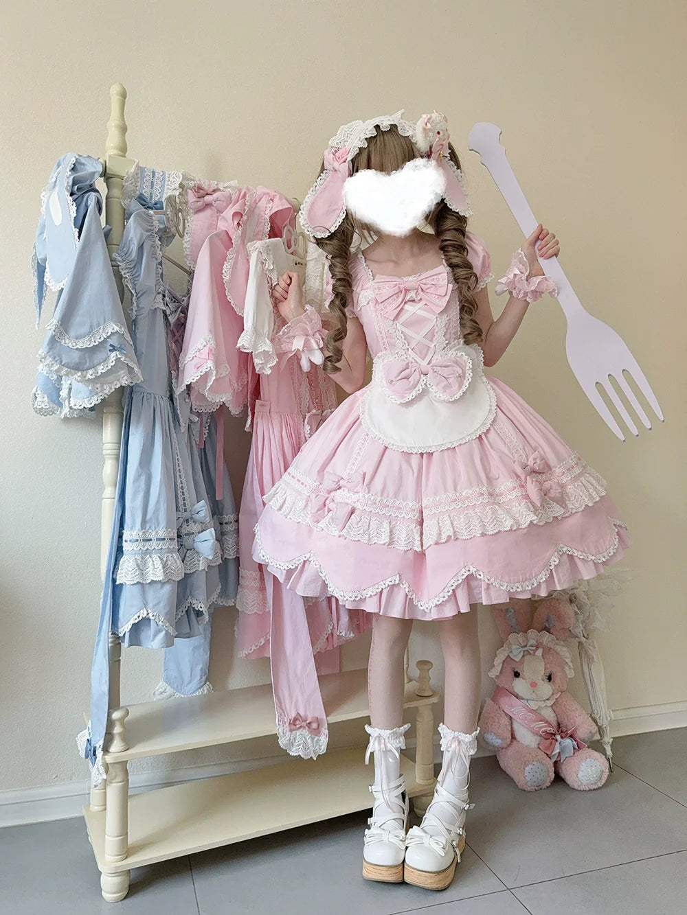 Miss Point - Vintage Petal Rabbit - Old School Lolita OP Cotton Dress With Petal-Shaped Hem