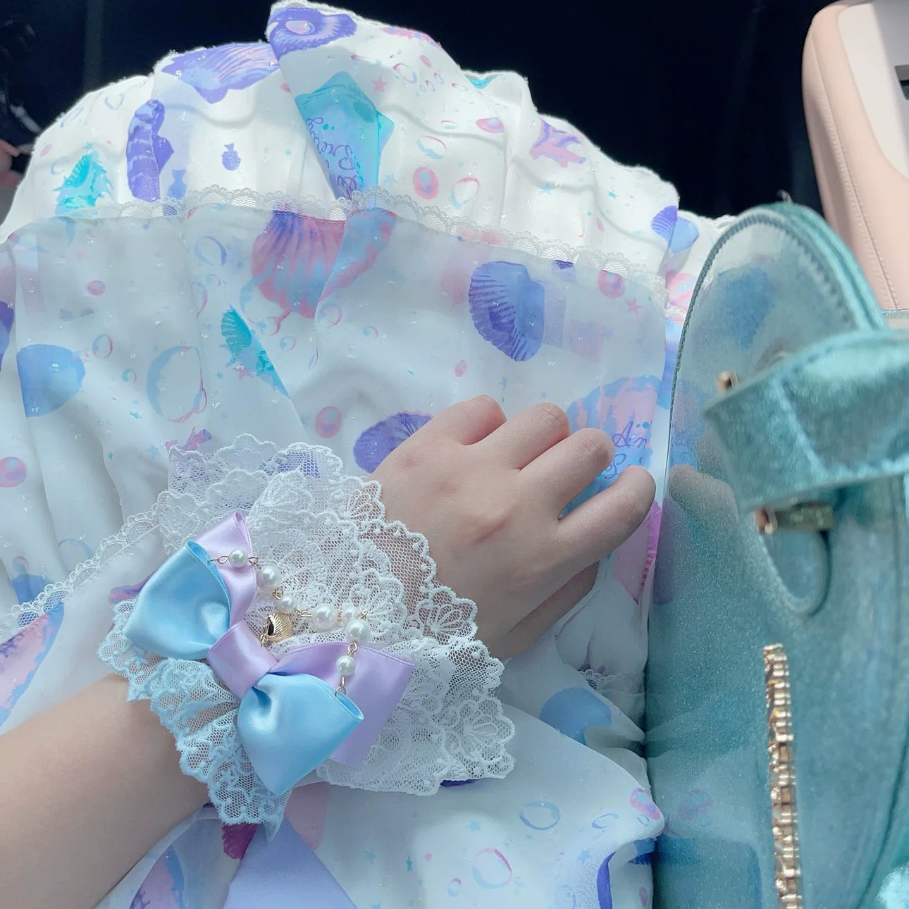 CheeseCat - Sweet Lolita Lace Cuffs Seashell Embroidery Ribbon Bow