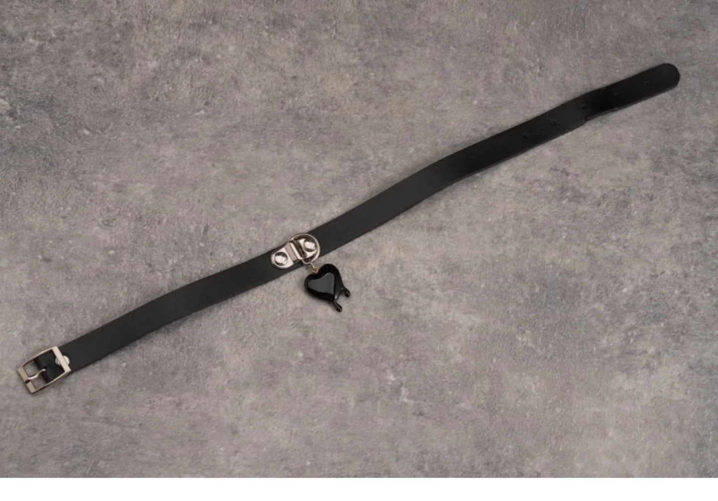 Strange Sugar - Gothic Lolita Choker Faux Leather Heart Pendant Necklace