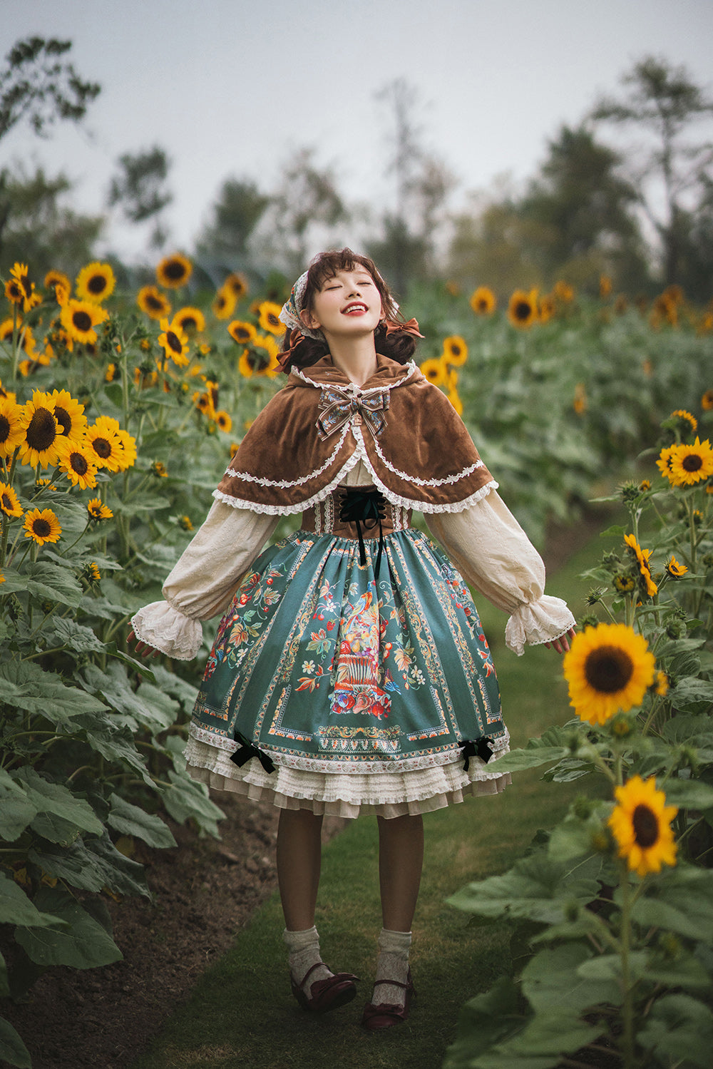 Miss Point - Praise of Abundance - Bavarian Velvet Lolita Jumper Dress
