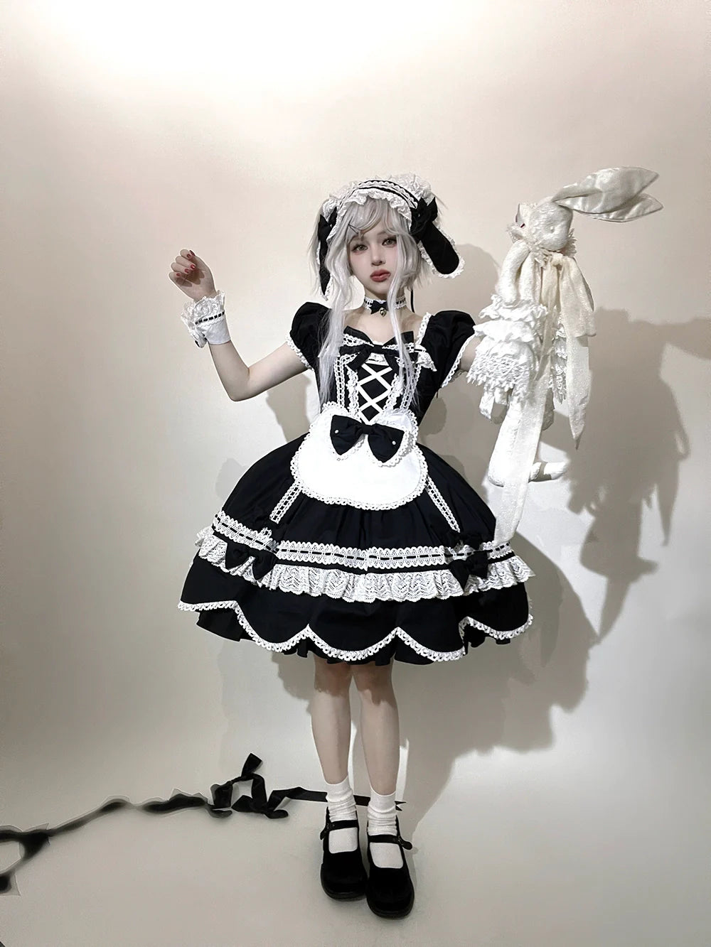Miss Point - Vintage Petal Rabbit - Old School Lolita OP Cotton Dress With Petal-Shaped Hem