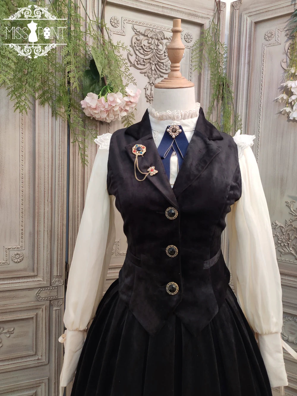 Miss Point - Rose Doll - Retro Lolita Vest Velvet Lolita Waistcoat