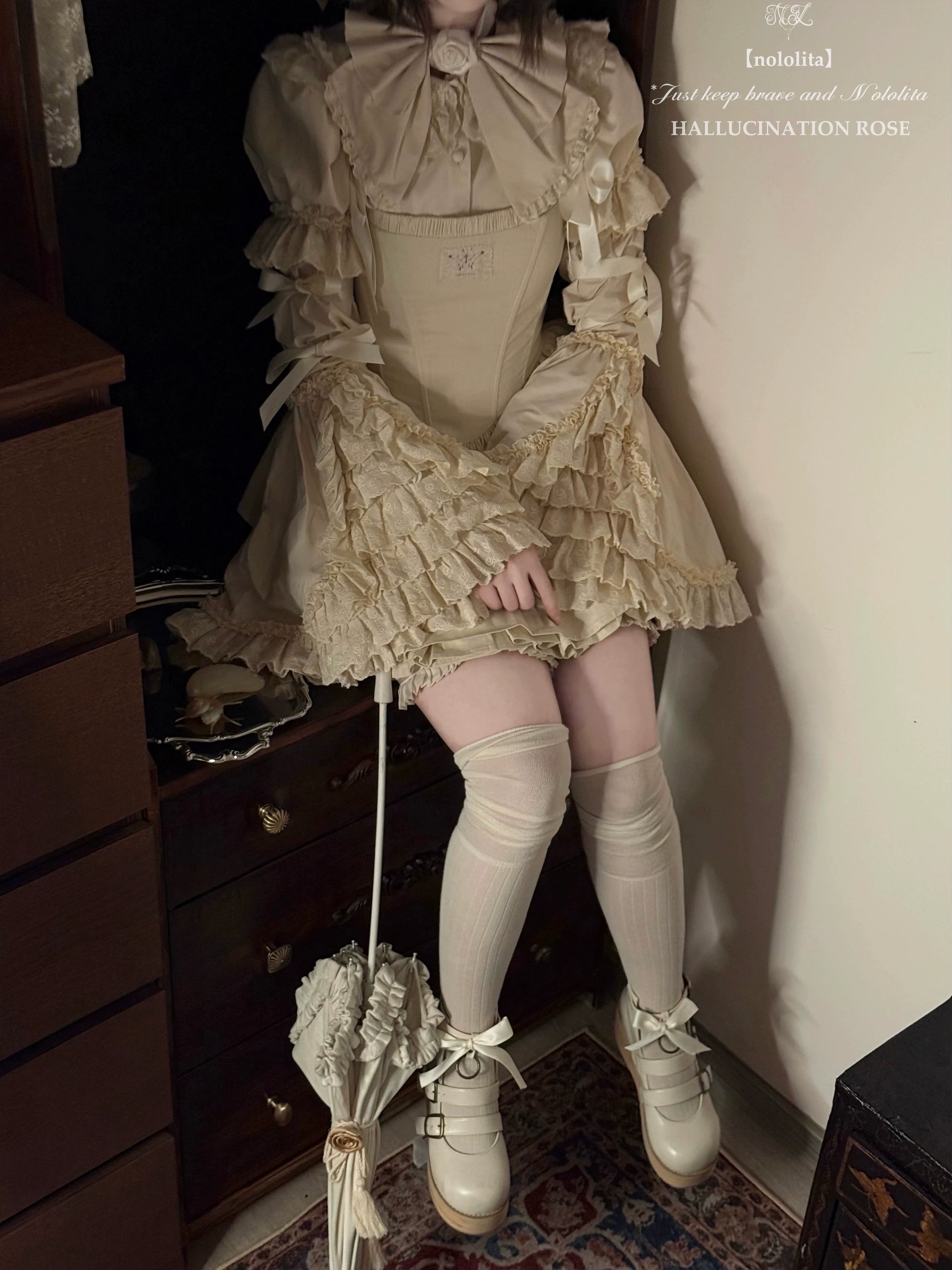 Nololita - Nightingale - Old School Lolita Shirt with Detachable Sleeves