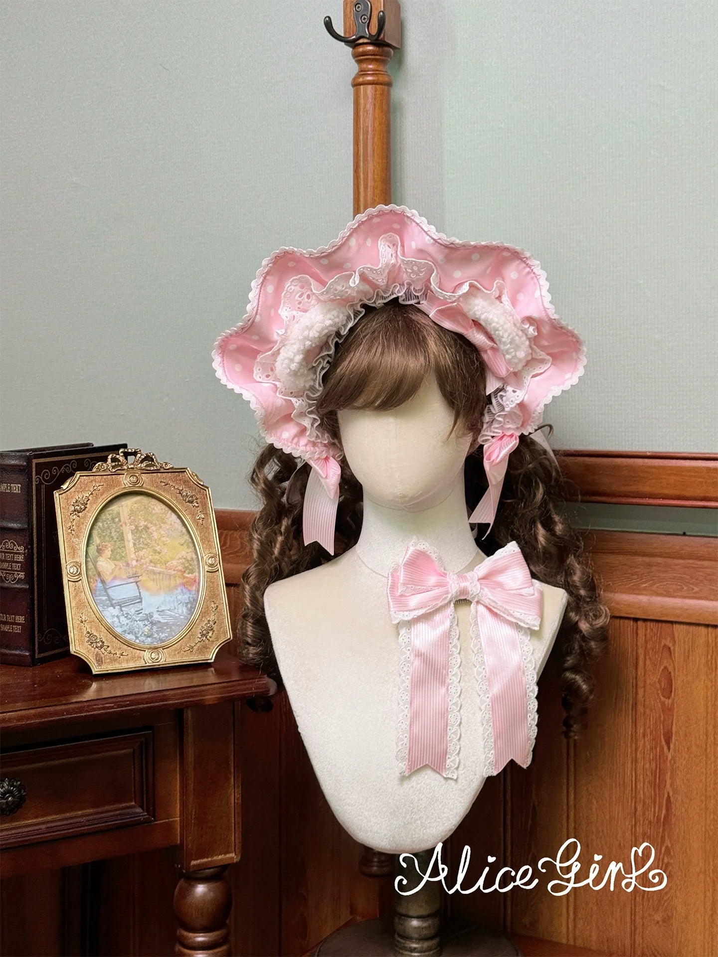 Alice Girl - Old School Polka Dots - Sweet Lolita BNT & Detachable Sleeves