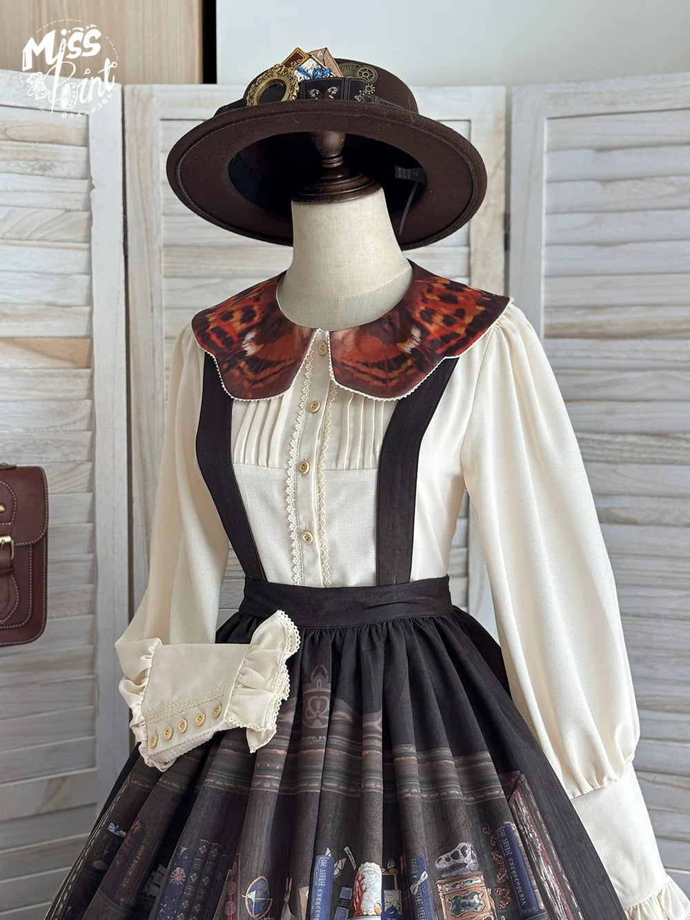 Miss Point - German Bookshelf - Classic Lolita SK, Detachable Suspenders