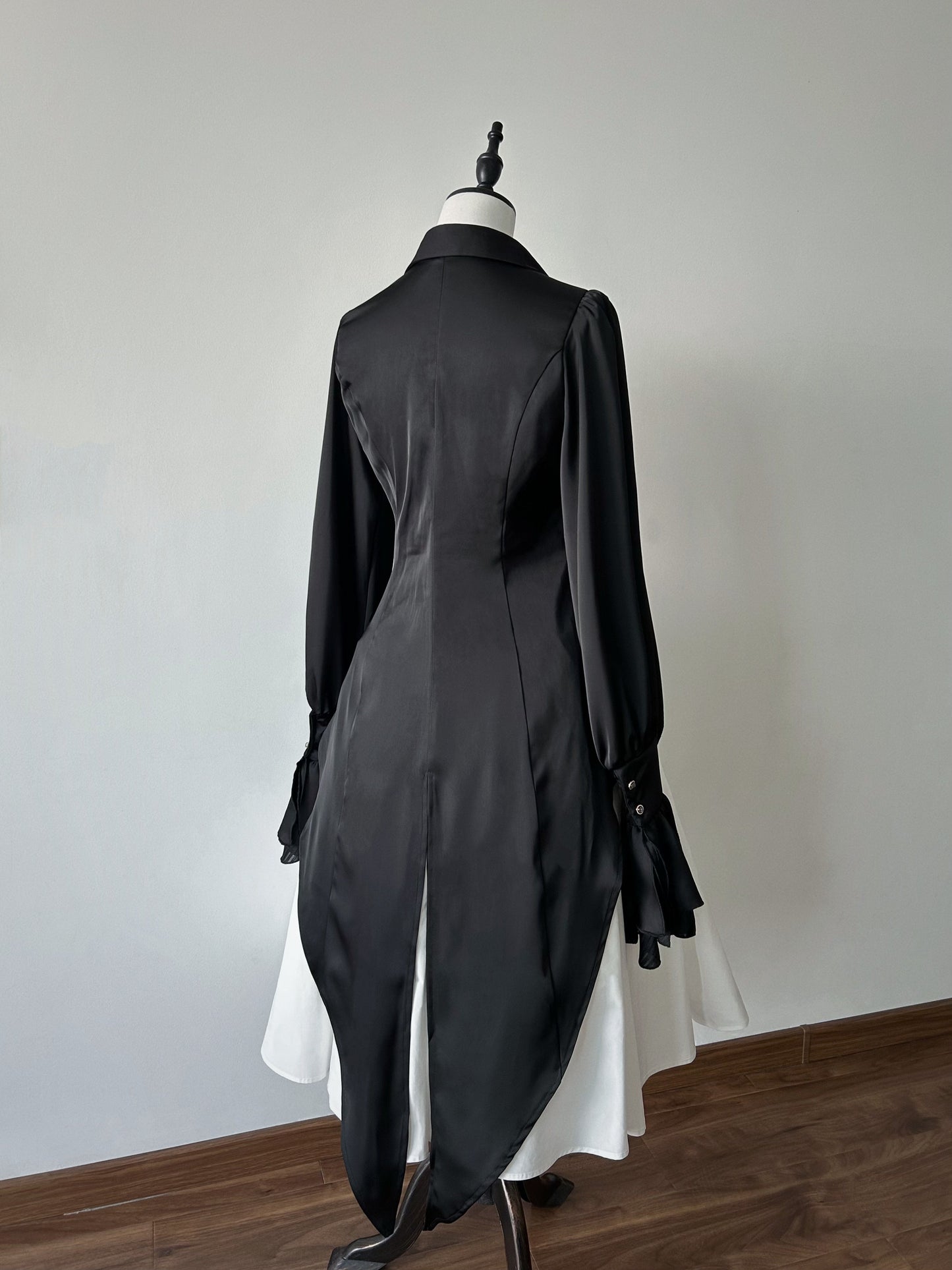 Muppet Mind Ben - Dream - Ouji Lolita Blouse Elegant V-neck Swallowtail Hem Shirt