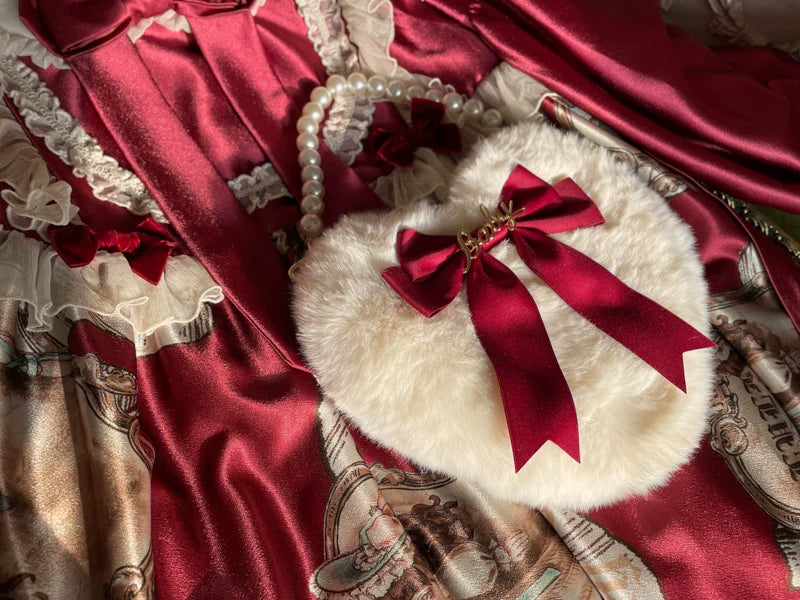 MAID - Kawaii Lolita Heart Bag Plush Pearl Chain Handbag