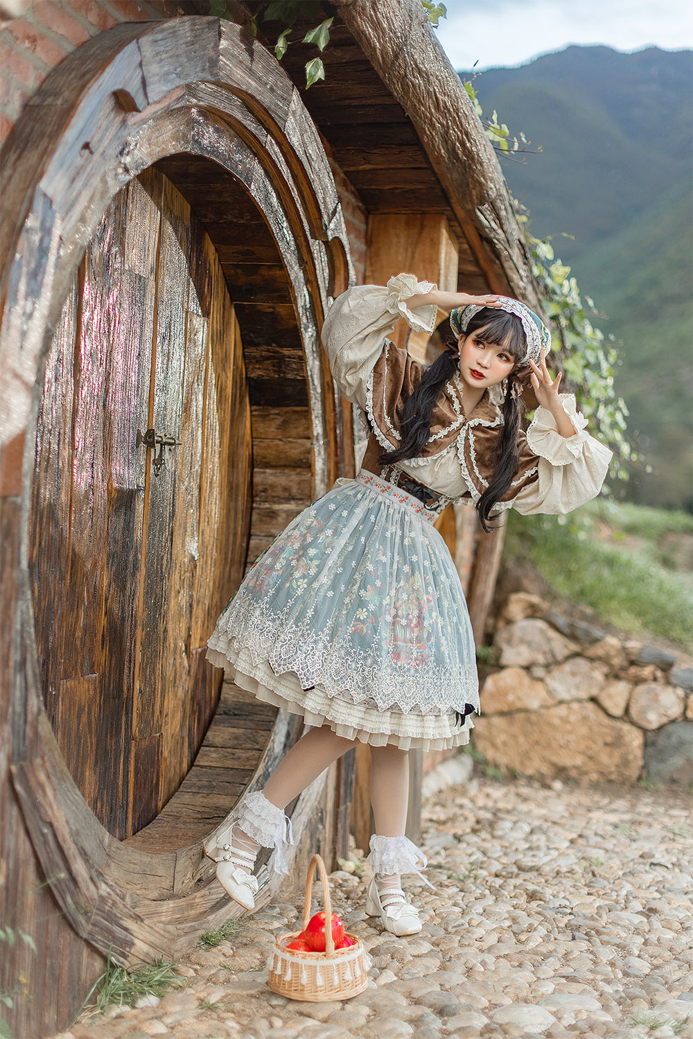 Miss Point - Praise of Abundance - Bavarian Velvet Lolita Jumper Dress