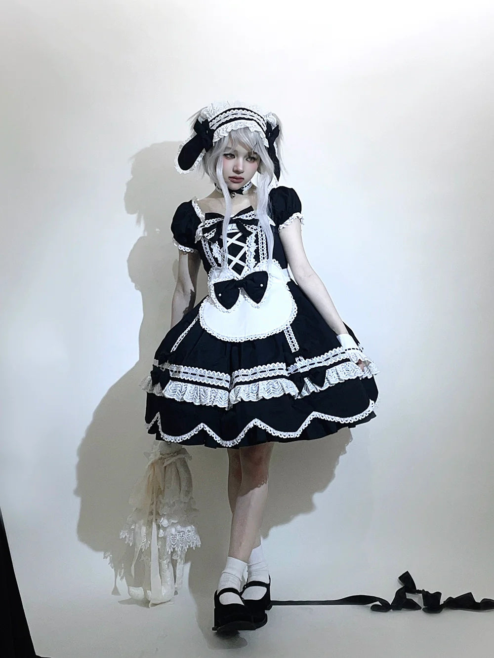 Miss Point - Vintage Petal Rabbit - Old School Lolita OP Cotton Dress With Petal-Shaped Hem