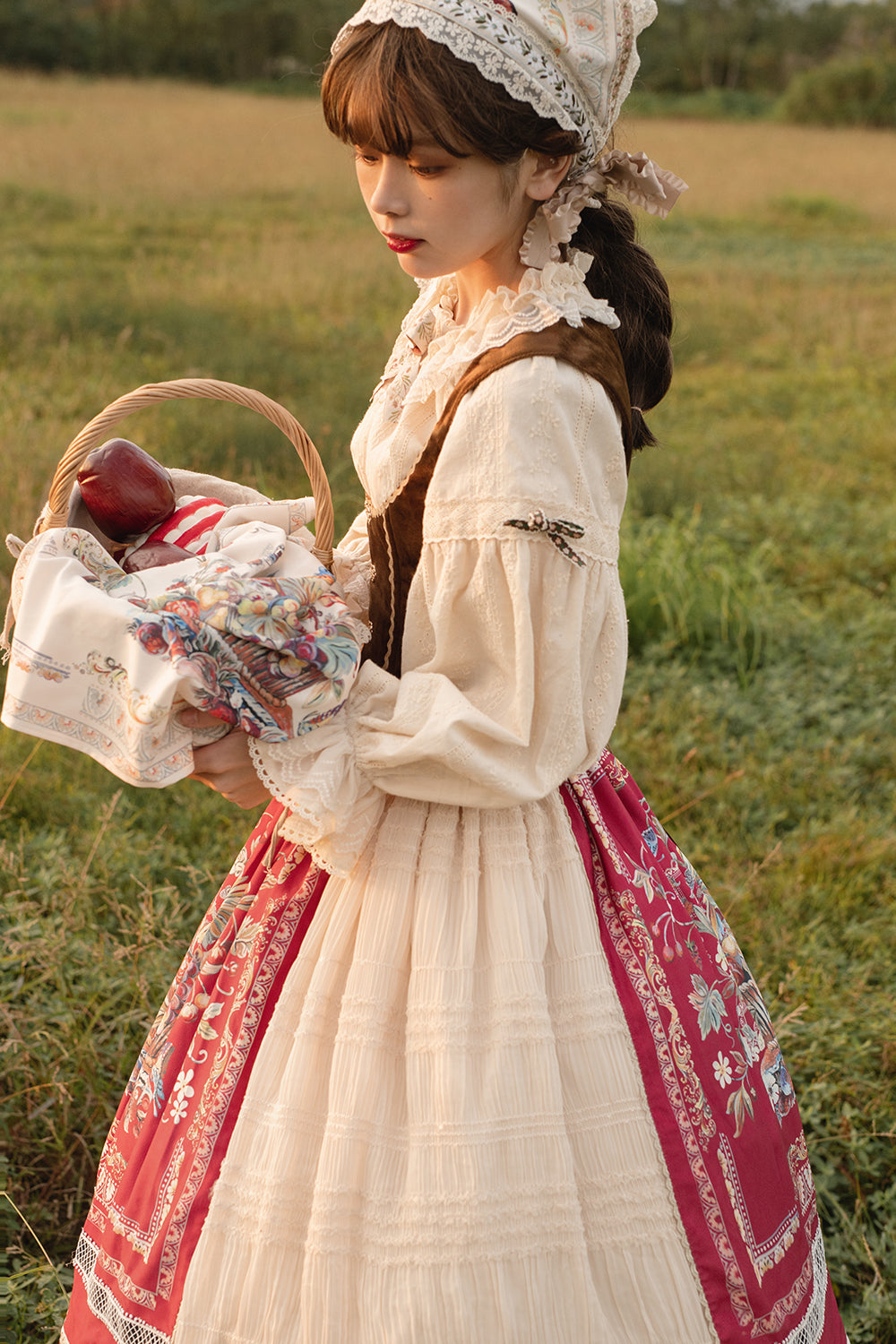 Miss Point - Rich Hymn - Lolita Bavarian Cotton Embroidered Blouse