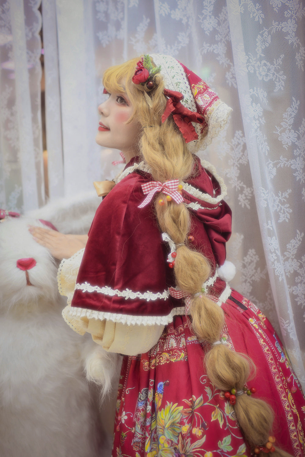 Miss Point - Praise of Abundance - Bavarian Style Lolita Velvet Hooded Cape