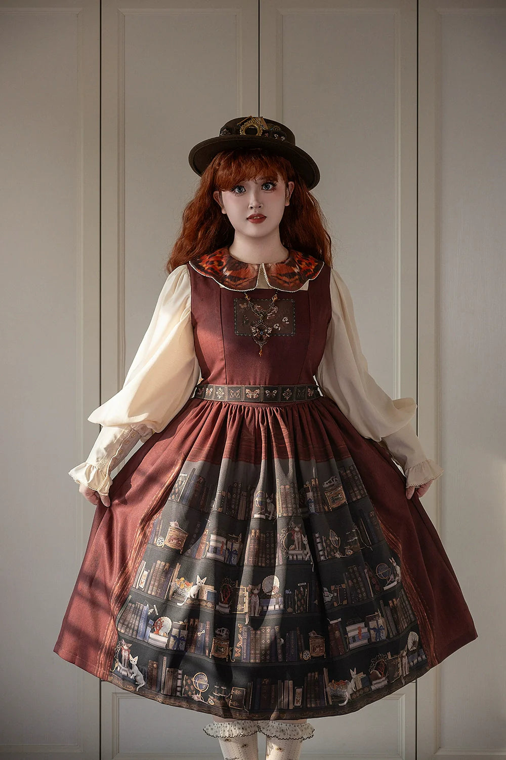 Miss Point - German Bookshelf - Classic Lolita Blouse, Butterfly-Shaped Collar