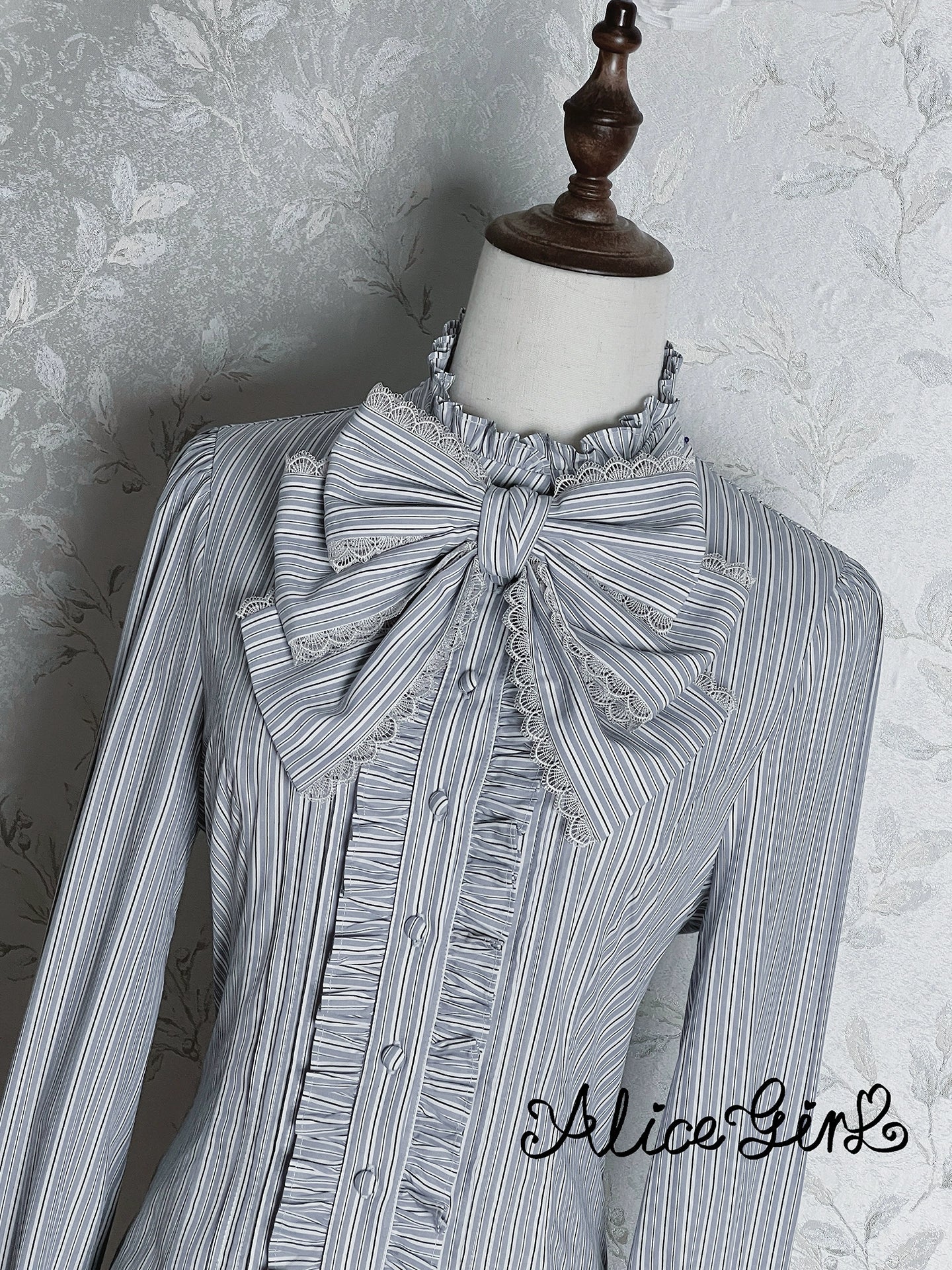 Alice Girl - Duke of Victoria - Classic Lolita Striped Blouse