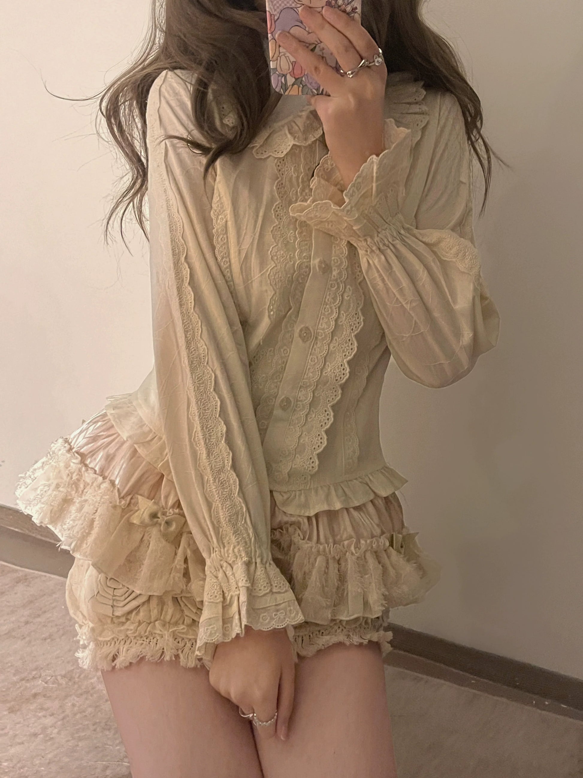 MIST - Lily - Kawaii Lolita Blouse Soft Girl Bubble Puff Sleeve