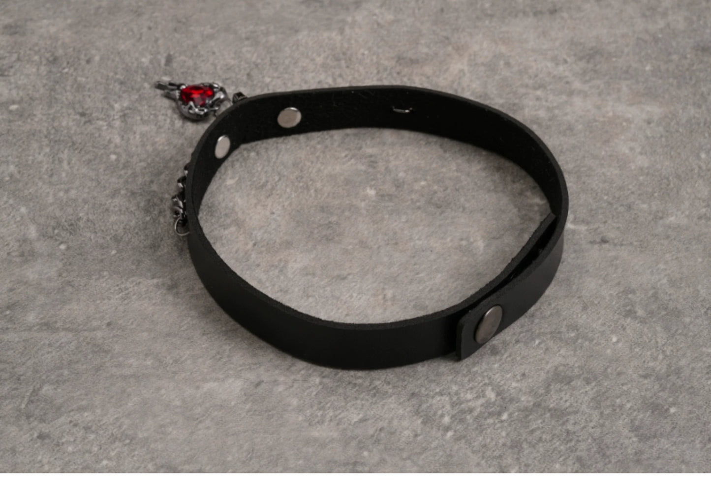 Strange Sugar - Gothic Lolita Choker Faux Leather Heart Pendant Necklace