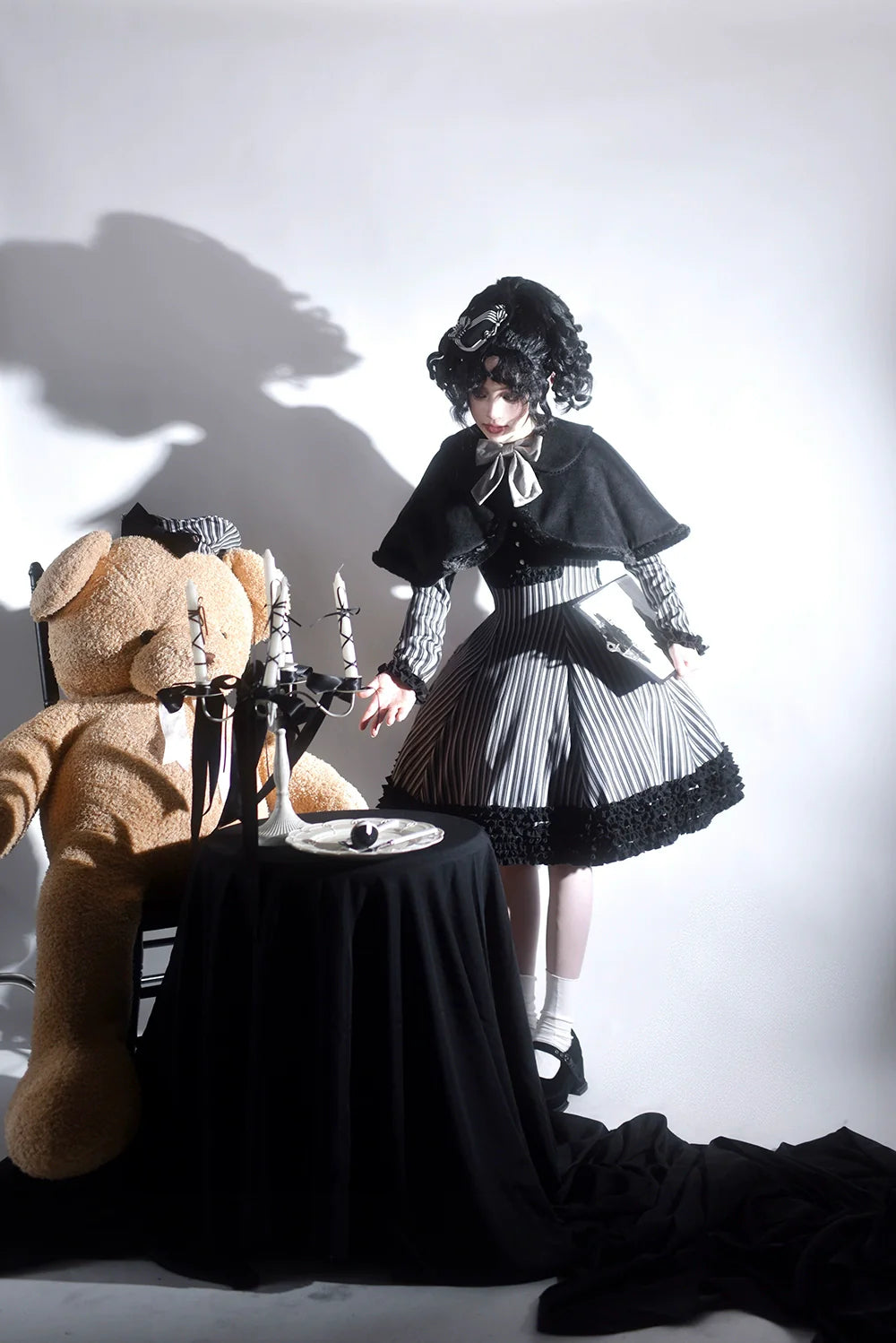 Miss Point - Classical Chocolate - Winter Classic Lolita Cape with Sweet Perter-pan Collar