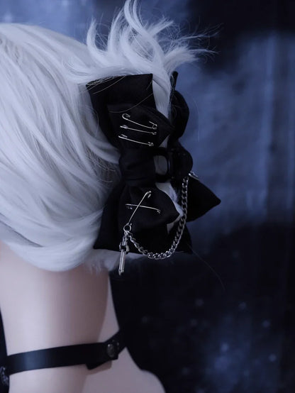Strange Sugar - Gothic Lolita Claw Clip Cross Chain Bow Hair Accessory