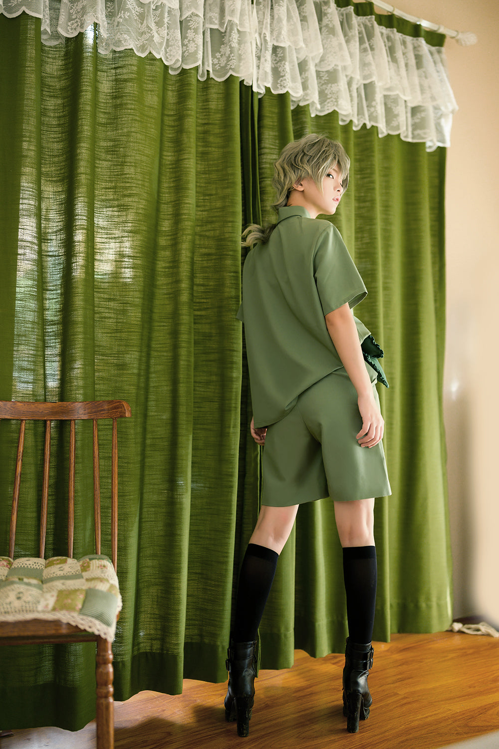 Princess Chronicles - Limited Flowering Time - Retro Green Flower Embroidery Shirt