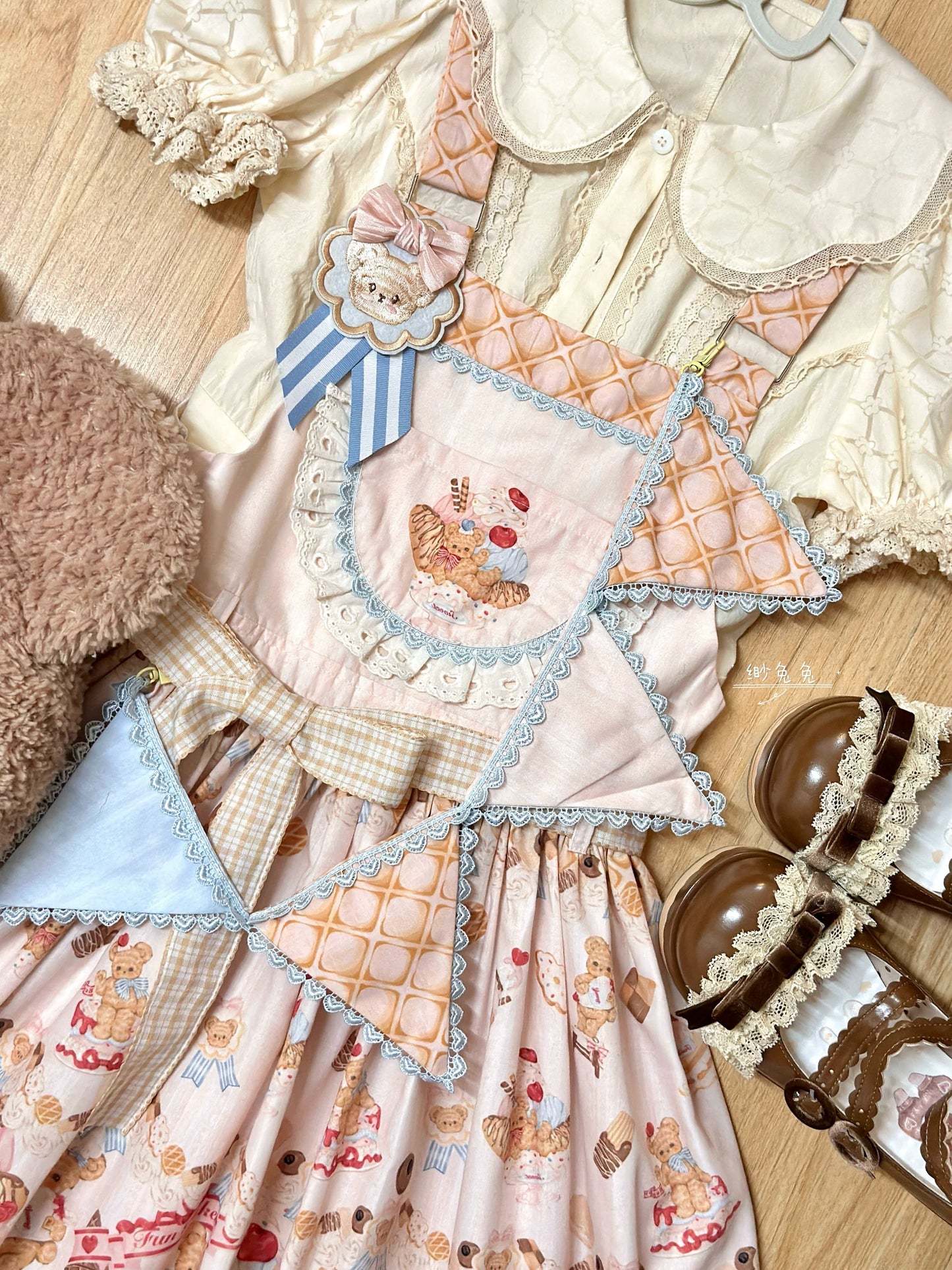 White Tea Story - Little Bear Bonny - Kawaii Lolita Salopette, Bear & Dessert Print