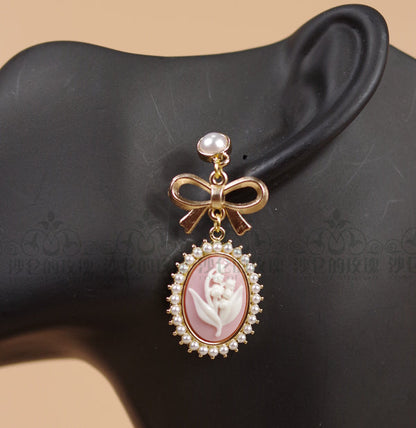 Rose of Sharon - Retro Cameo Lolita Earrings