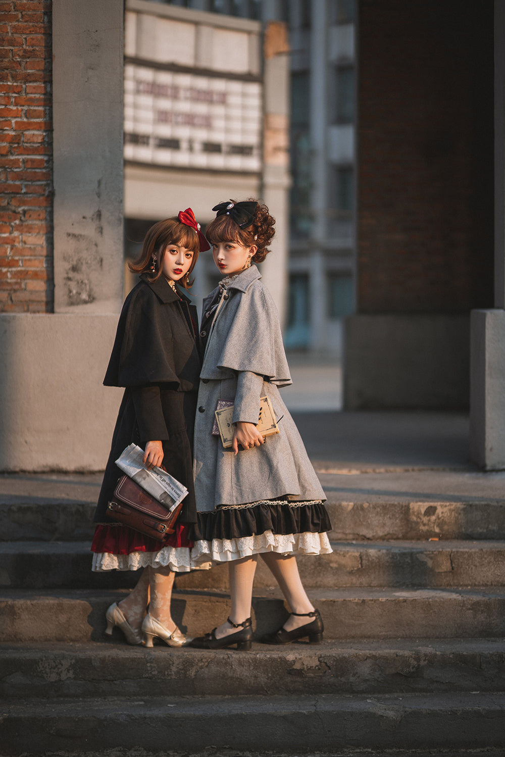 Miss Point - Rose Silhouette - Vintage Woolen Cape Hooded Long Coat