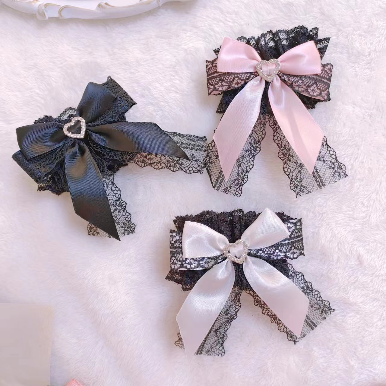 Rabbit Lolita - Sweet Lolita Lace Heart Bow Cuffs