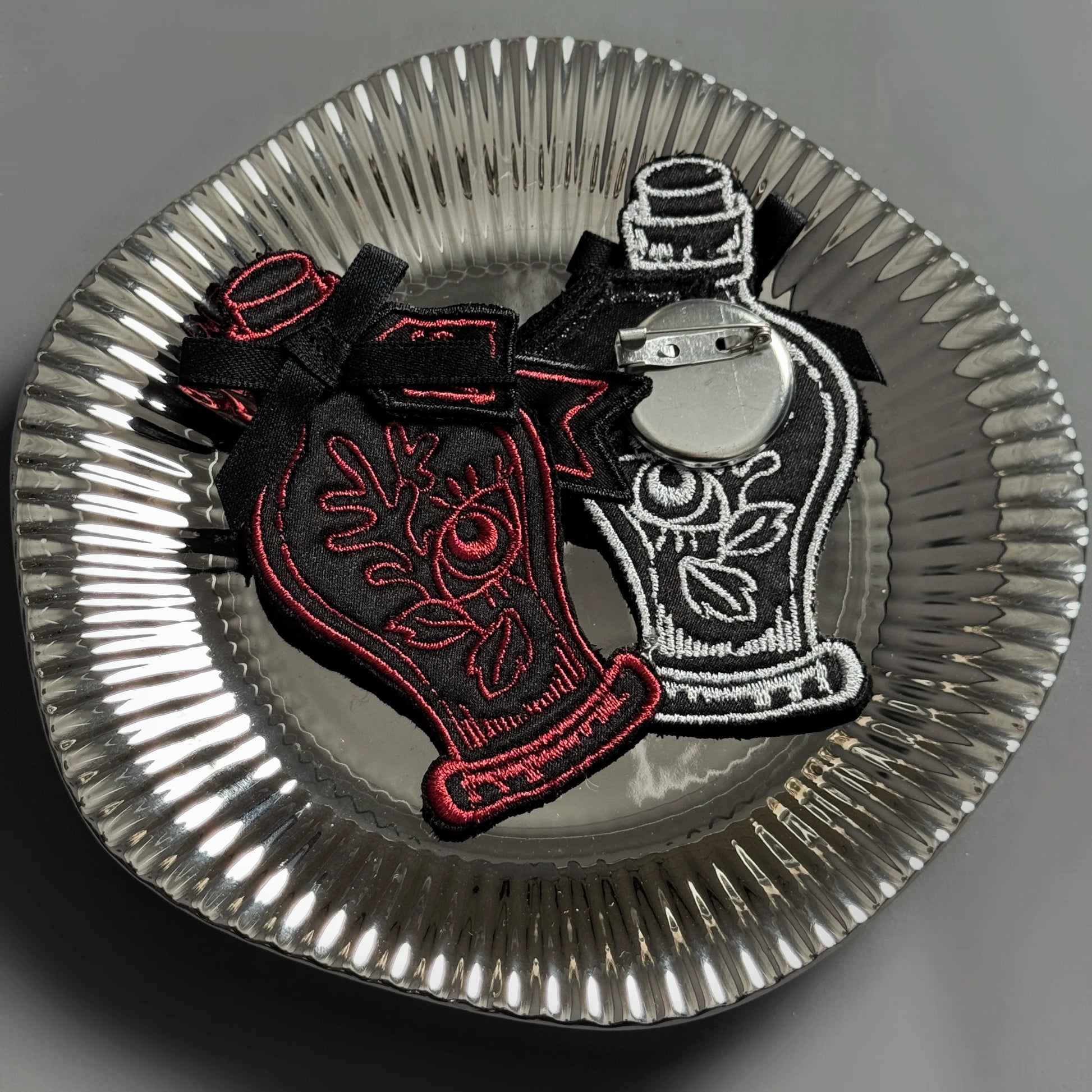 Alice Girl - Lolita Potion - Gothic Lolita Cuffs and Embroidered Badge