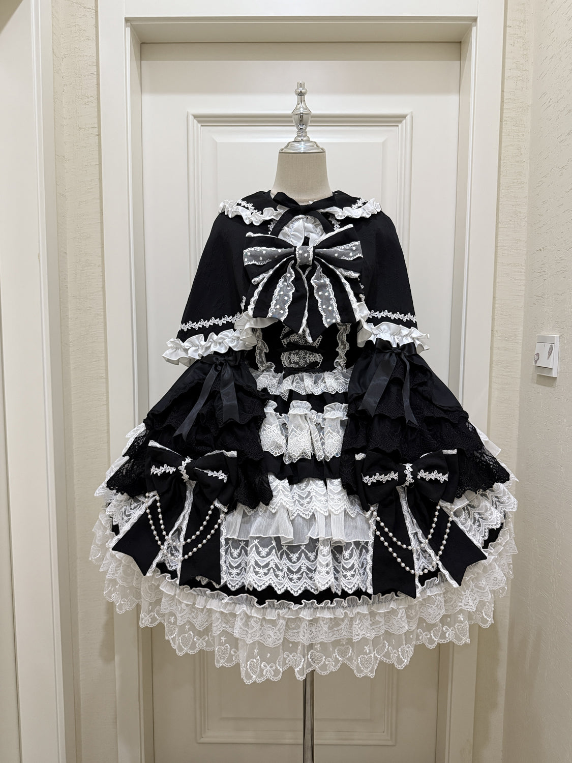 Hanguliang - Cross Heart Knot - Sweet Lolita JSK Suit Tiered Ruffles Dress with Lace Blouse
