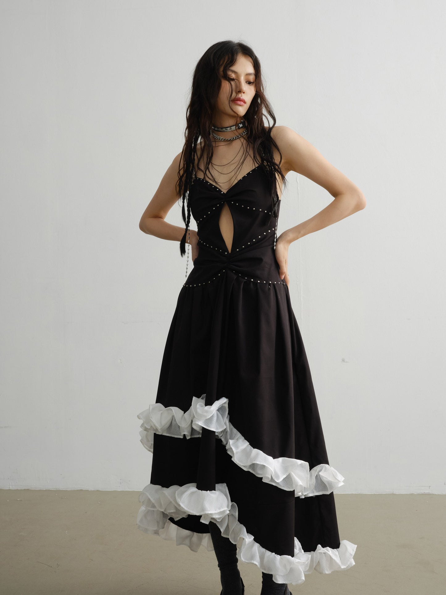 Rivets Decorated Lace Irregular Suspender Dress