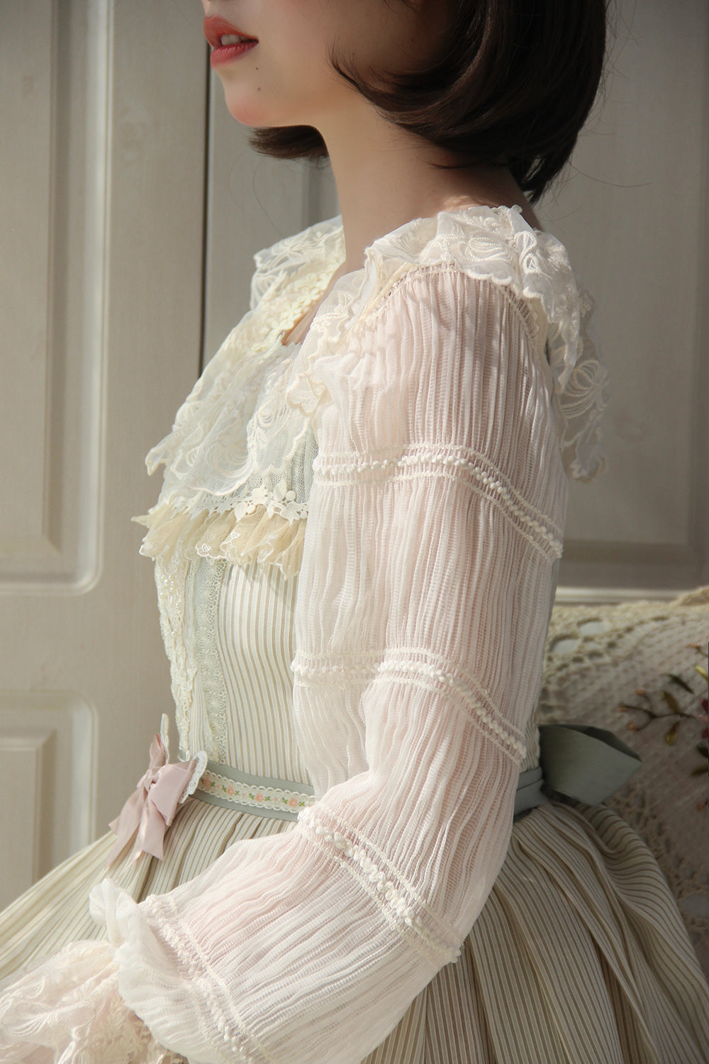 Miss Point - Retro Lolita Lace Long Sleeve Blouse