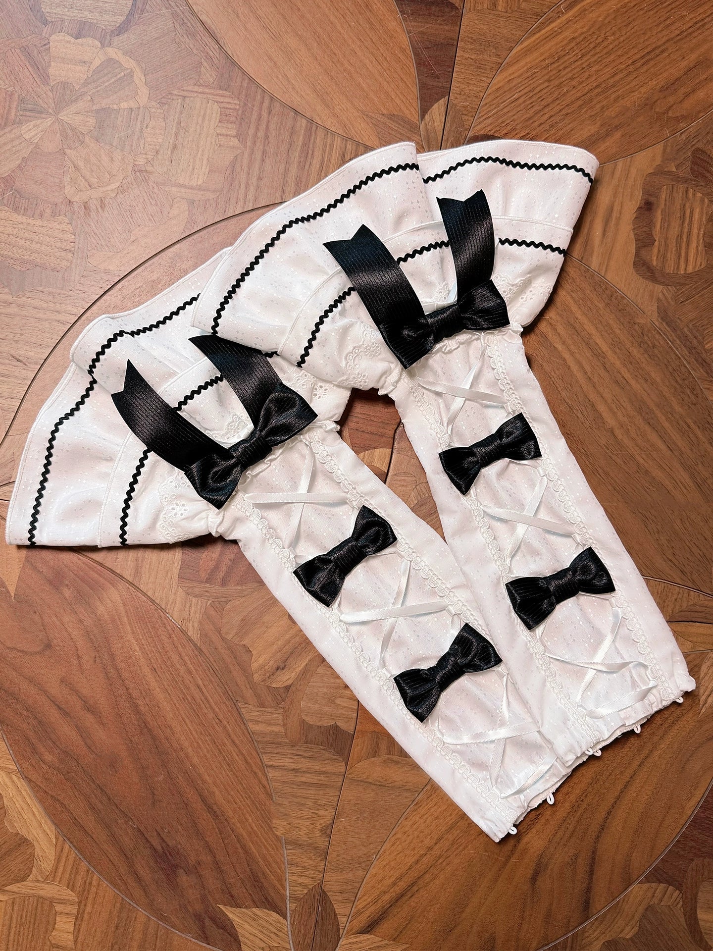 Alice Girl - Old School Polka Dots - Sweet Lolita BNT & Detachable Sleeves