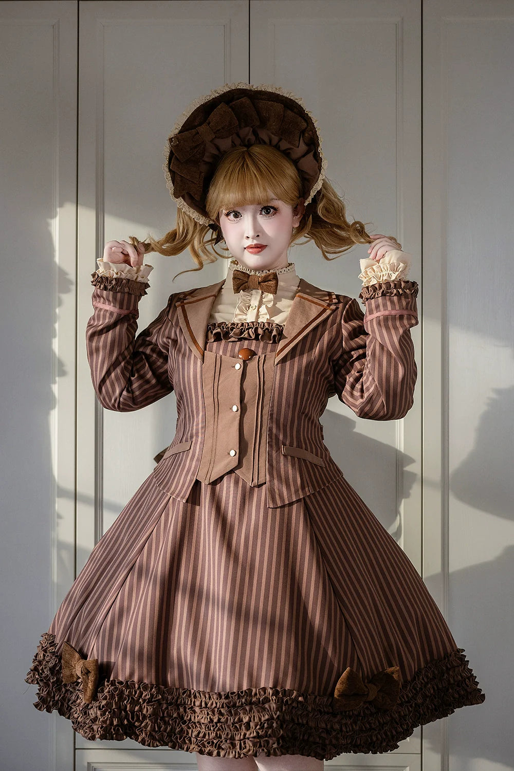 Miss Point - Classical Chocolate - Classic Lolita Jacket Elegant Striped Short Outwear