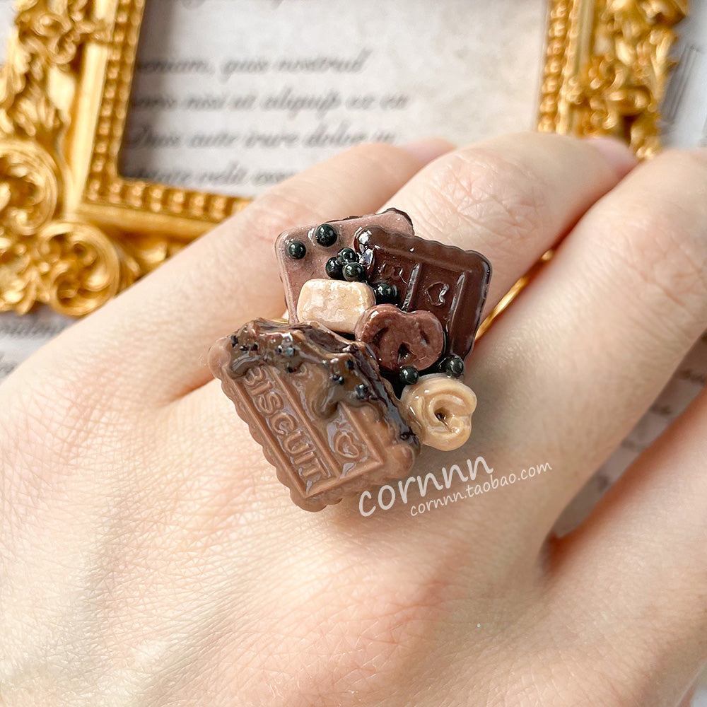 Cornnn - Handcrafted Mini Chocolate Sauce Cookie Adjustable Ring