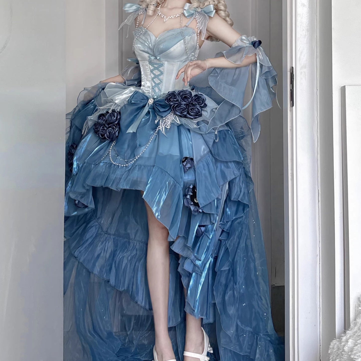 Meowing and Fruity - Swan Wonderland - Fairy Lolita JSK with High-Low Hem