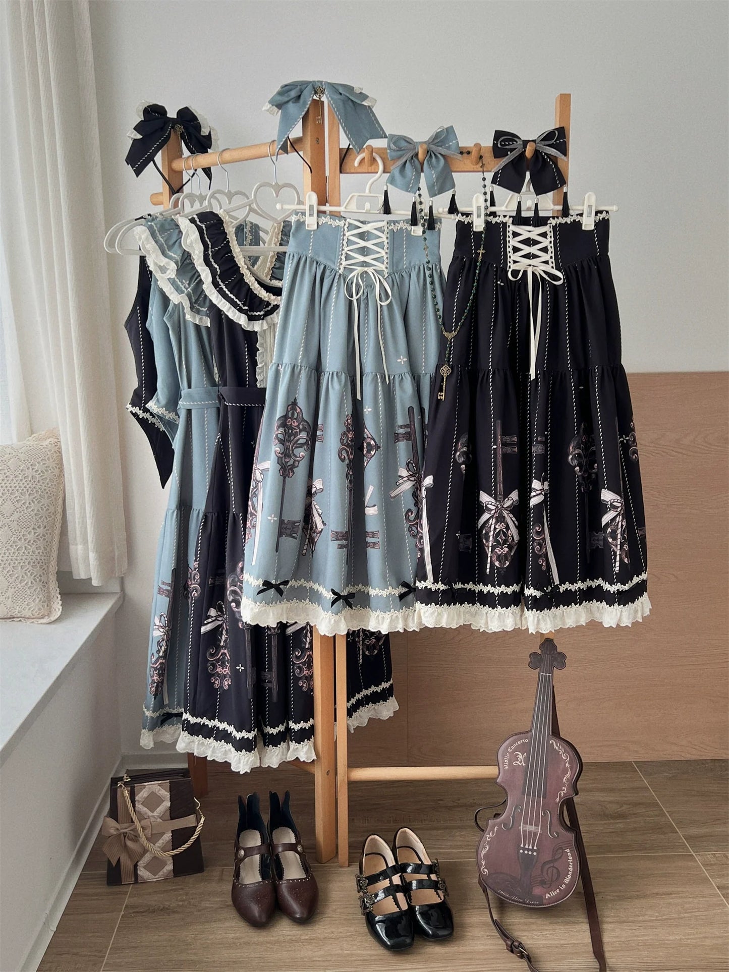 Uncle's Workshop - Secret Key - Classic Lolita Dress Suit, Key Print