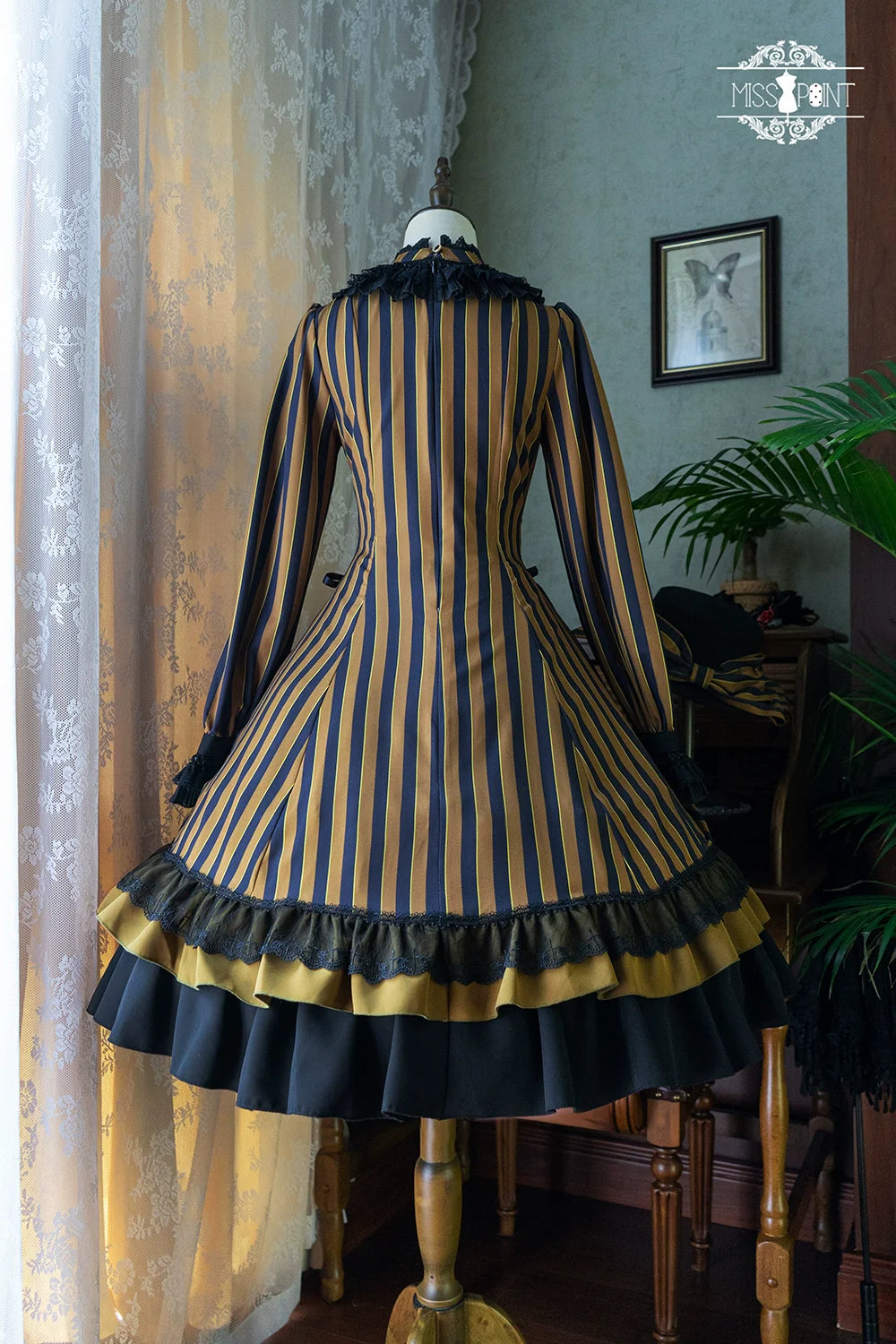 Miss Point - Perintz Manor - Gothic Lolita OP Long Sleeve Retro Lolita Dress
