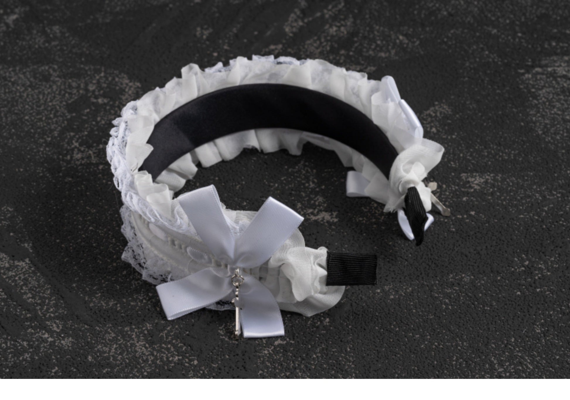 Strange Sugar - Gothic Lolita White Ruffle Hairband