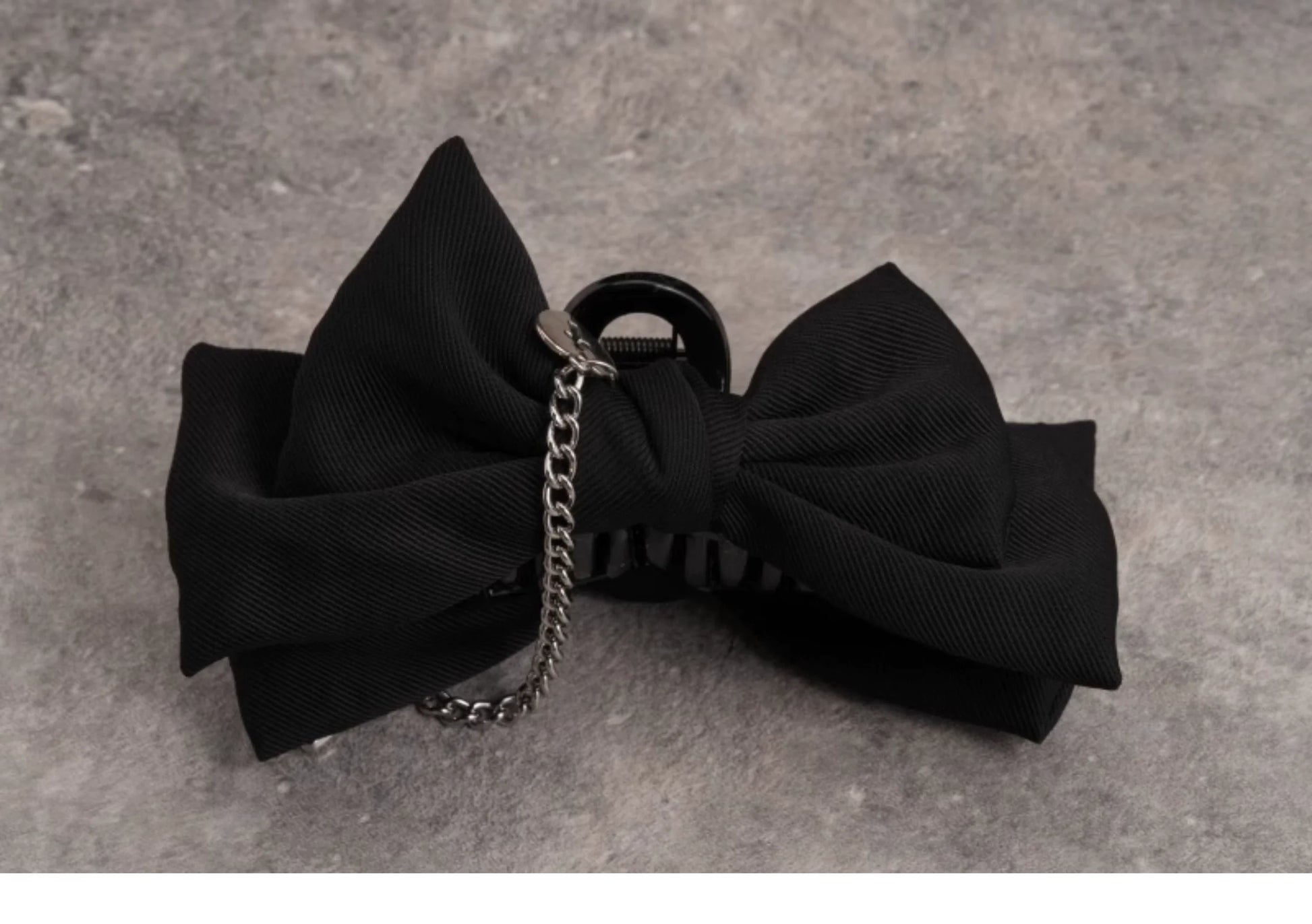 Strange Sugar - Gothic Lolita Claw Clip Cross Chain Bow Hair Accessory