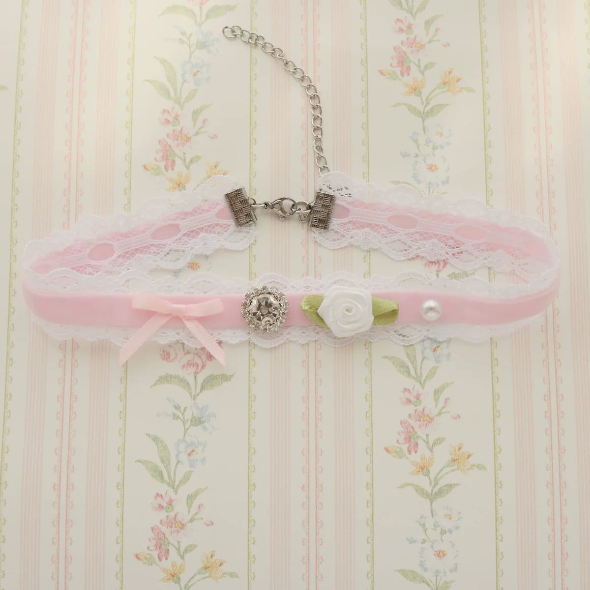Creamy Bubbles - Sweet Lolita Choker Vintage Lace Rose Handmade Necklace