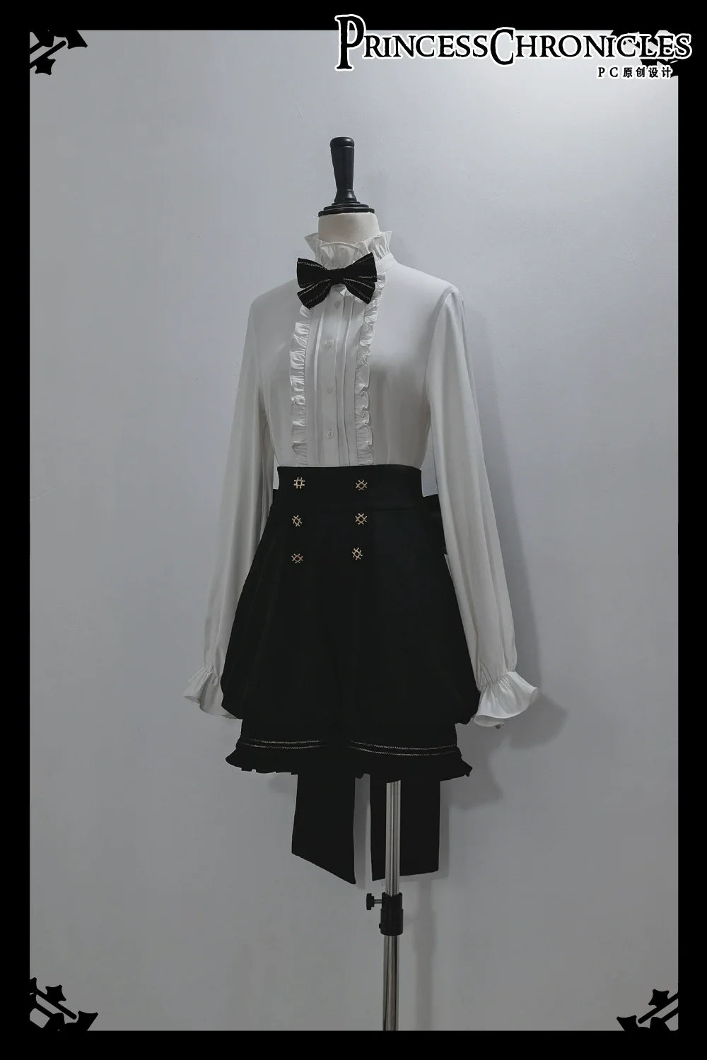 Princess Chronicles - Desperate Bunny - Ouji Lolita Vest Shorts Set