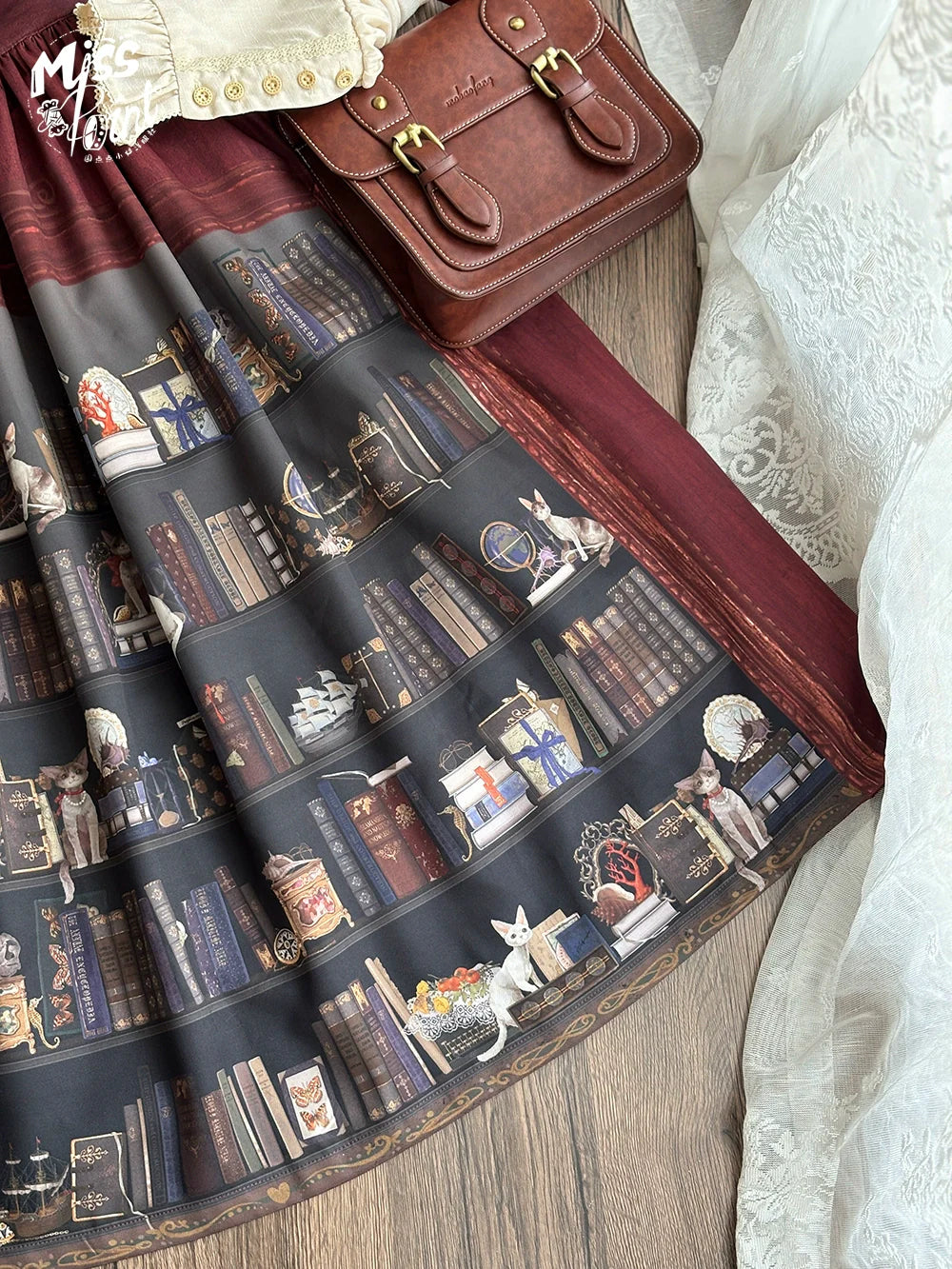 Miss Point - German Bookshelf - Classic Lolita SK, Detachable Suspenders