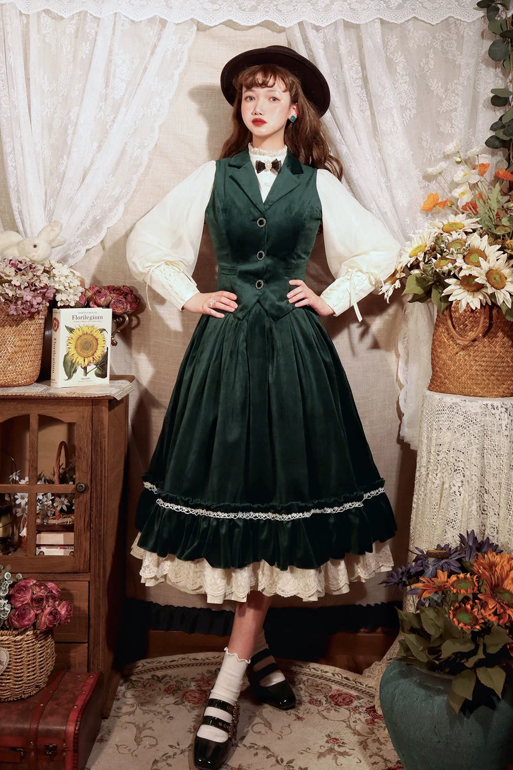 Miss Point - Rose Doll - Retro Lolita Vest Velvet Lolita Waistcoat