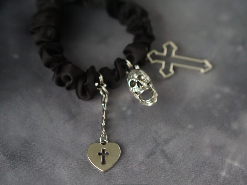 Strange Sugar - Gothic Lolita Black Hardware Skull Spider Hairband