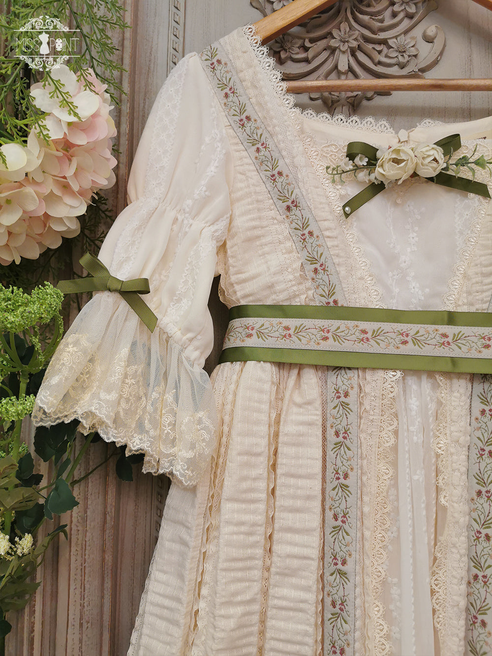 Miss Point - The Sally Gardens - Elegant Lolita Lotus Sleeves OP Dress