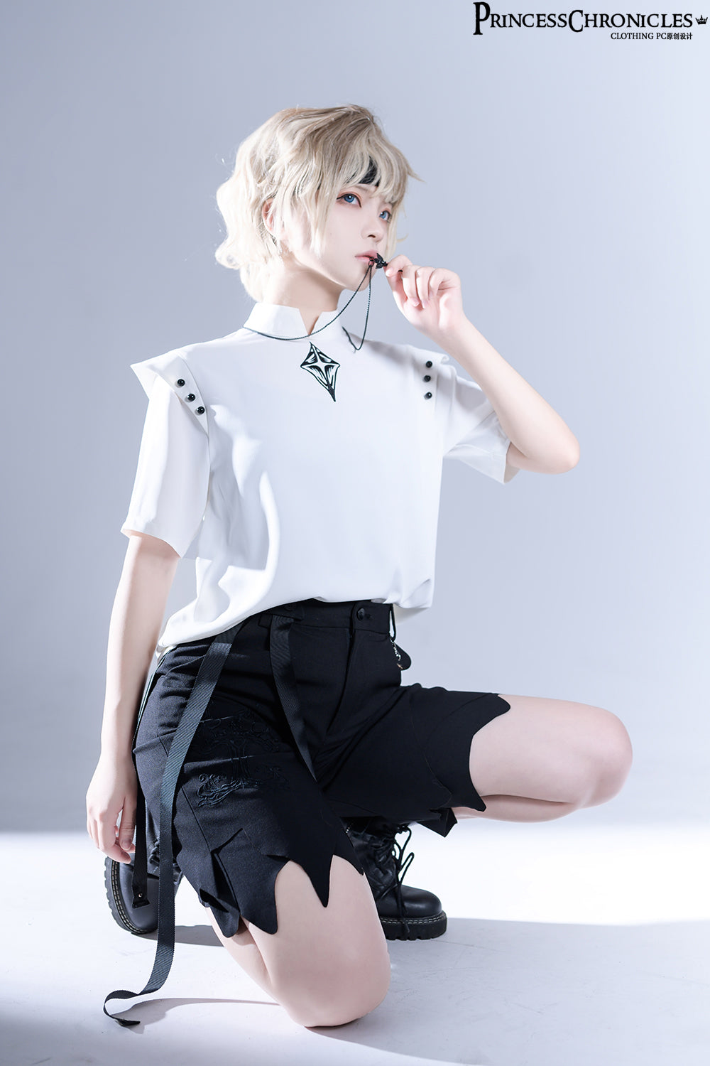 Princess Chronicles - Embroidered White Ouji Lolita Shirt