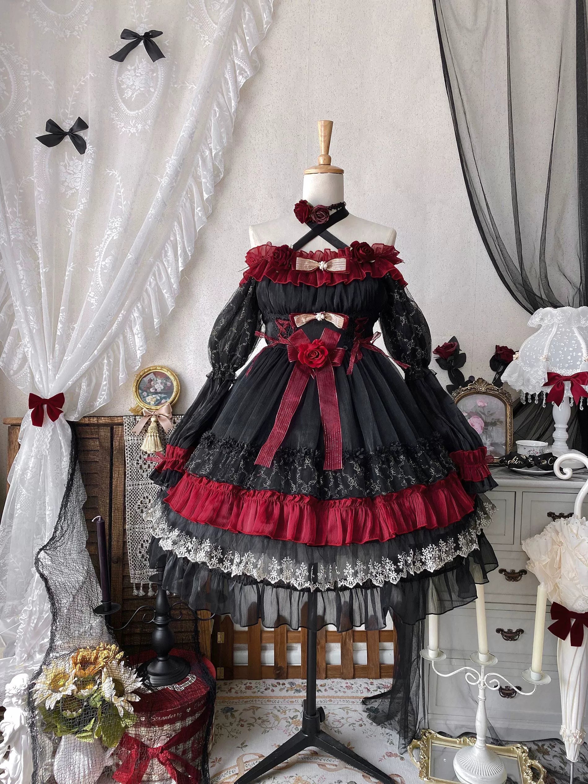 Uncle's Workshop - Night of Berea - Gothic Lolita OP Black and Red Lolita Dress