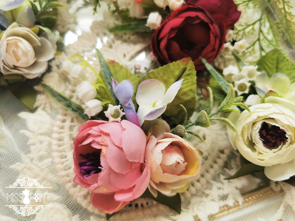 Miss Point - The Sally Gardens - Elegant Lolita Lace Choker and Brooch