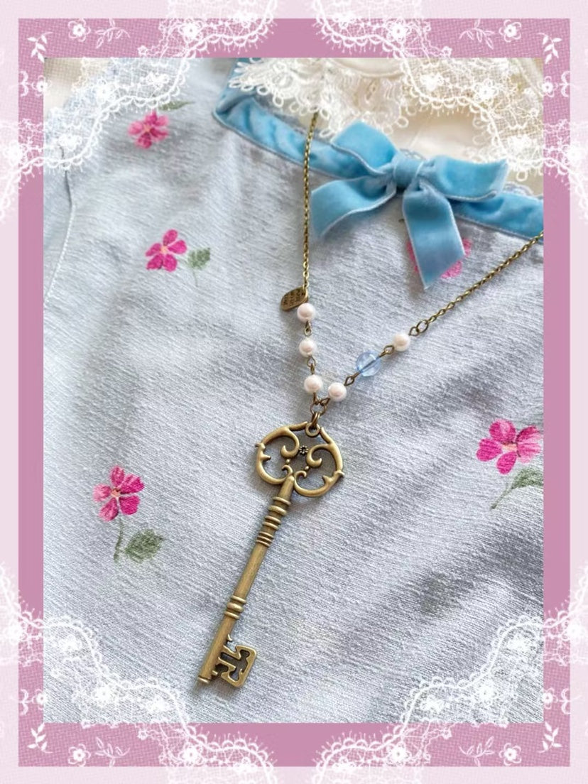Halloween Alice - Vintage Lolita Key-Shaped Necklace Chain