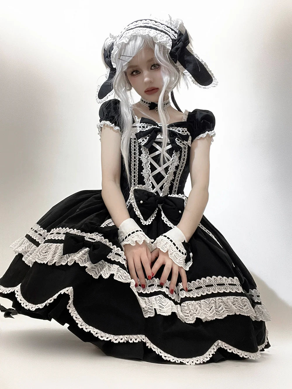 Miss Point - Vintage Petal Rabbit - Old School Lolita OP Cotton Dress With Petal-Shaped Hem